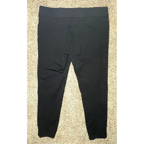LOFT - Black Stretchy Cropped Pants - Comfortable & Stylish - Picture 2 of 10